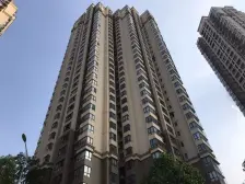 和泓四季A区 4室2厅 东南