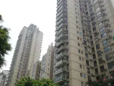 黄泥磅 鼎泰公寓四房138万