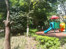 房屋户型结构好,朝中庭,住家安静,视野开阔