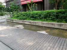 顶跃带60平米露台 实得面积大 交通便利