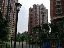 住家安静,户型方正,采光好,正看中庭,随时交易