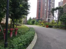 花溪 典雅花溪半岛三房60万