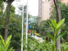 花园洋房朝中庭 基装花了二三十万带产权车位 一梯两户
