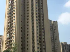 近轻轨 物业好,环境好,带车位