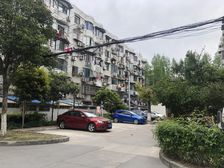 一梯两户,主卧朝南,环境优美,简欧轻奢,诚意出售,价格好谈