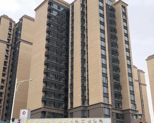 河畔新世界3室2厅西南