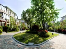 顶楼复式带约50平大露台,全屋精装拎包入住,带车位