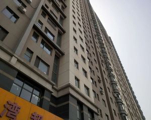 浑河公园旁万科物业三室两卫河景房