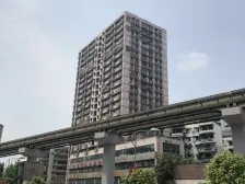 九龙坡杨家坪轻轨站精装正规两房,业主诚心出售