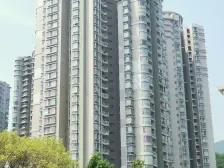 华宇林泉雅舍 正规三房 户型方正 屋顶可用