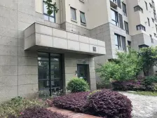 中信三期大三房,精装修中央空调带地暖,满五年中间楼层不靠地铁