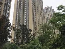 铜元局轻轨旁 春上南滨 横厅精装3房 诚心出售 可看江