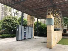 满五税少南北通户型挨着万达广场步行地铁站就一个路口