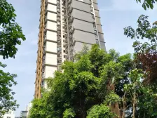 此房楼层适中,价格合适,房间里面采光通透