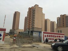 精装大三室,车储都有,已满两年,业主诚心出售。