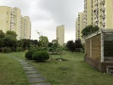 电梯房,主卧朝南,近商圈,繁华地段,居家装修,房型正气,视野好