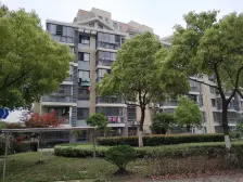 电梯房,户型方正,得房率高,前滩旁,房龄新,