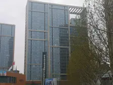 适合改善型客户,小区环境好,绿化做的不错,人车分流