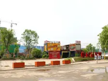 九华湖公园江声和平奥园毛坯大4房