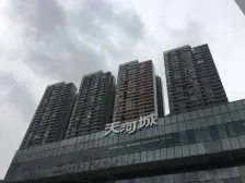 地铁金融城 优雅单间带阳台 楼下地铁口