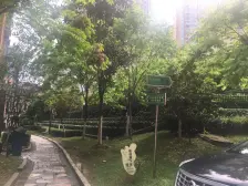 小区物业管理好,单位宿舍物业费低,安保能力强