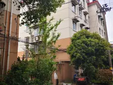 精装修,全明户型,配套设施齐全,位置安静不临街