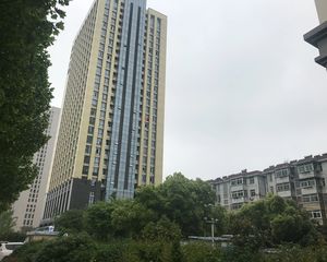 黄潜地铁口 15年次新小区 边户高楼层 诚意出售