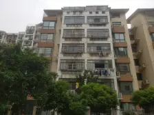 恒立百年经典两房通透户型,带院子全天太阳,诚心出售