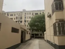 中间楼层2房一厅采光好,总价低,税费少,价格可谈