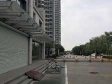 精装修,用料精良,一直自住,保持良好,可拎包入住。