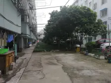 大平层 四房 精装修三年 低楼层 位置好 出入繁华