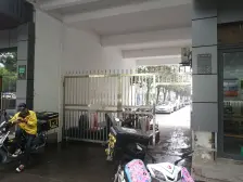 此房满五 一梯两户南 价格可谈,看房有密码