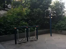 大溪沟 鑫泰大厦五房166万