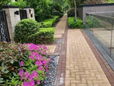 上叠带花园,万科品质别墅,小区位置不靠马路。