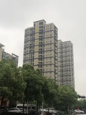 铂金名筑