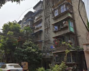 抚琴西南路12号3室1厅南