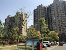 三里墩花苑新出前排好房好楼层户型正带车库