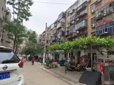 二环内,户型方正,朝向南北,小区停车方便,交通便利