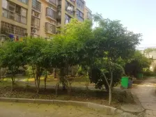 东湖市区地段,精装修两房。地铁四号线出行方便。