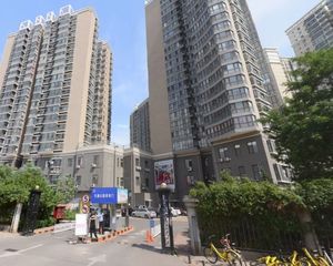 天通公园里电梯入户,出门就是公园,精装修近地铁。