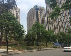 华宇广场3室1厅西南