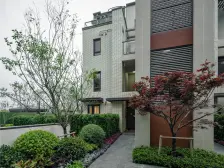 【边套下叠别墅带车位,三面大花园,有地下室直达车库