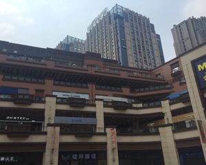 华宇广场3室2厅东北