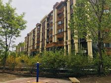 精装 中间层 全明户型 近医院公园