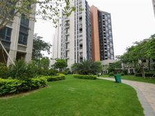 银滩西区第九湾蓝山上湾精装海景一房