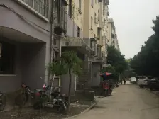 S房!一楼带大天井 看房随时有钥匙