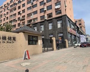 芙蓉小80电梯房南北向三室精装修近地铁