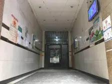 波尔多一室一厅出售。地段成熟。