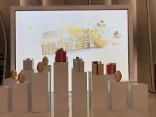 地铁商场xue校均在500米以内精装带家具家电