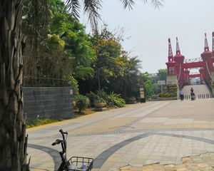 滨江河畔3室1厅东南